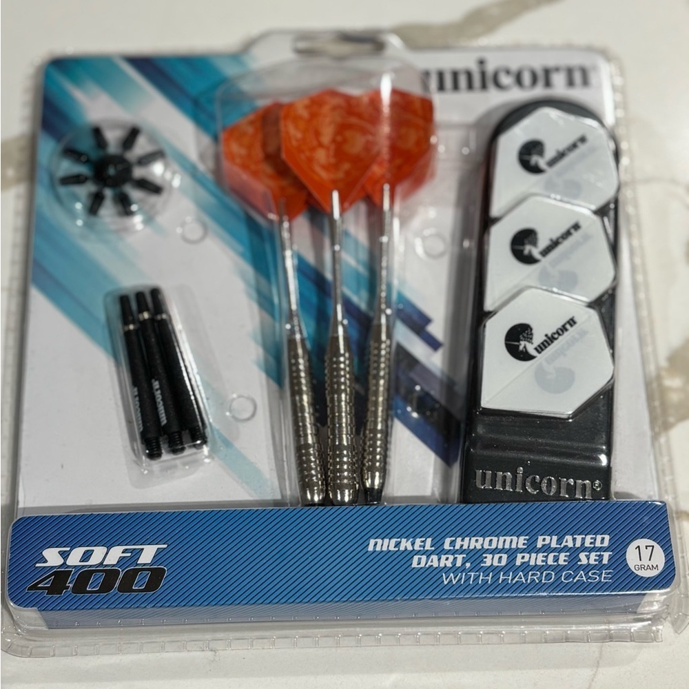 Unicorn Soft 400 Nickel Chrome Plated Dart Set - Orange